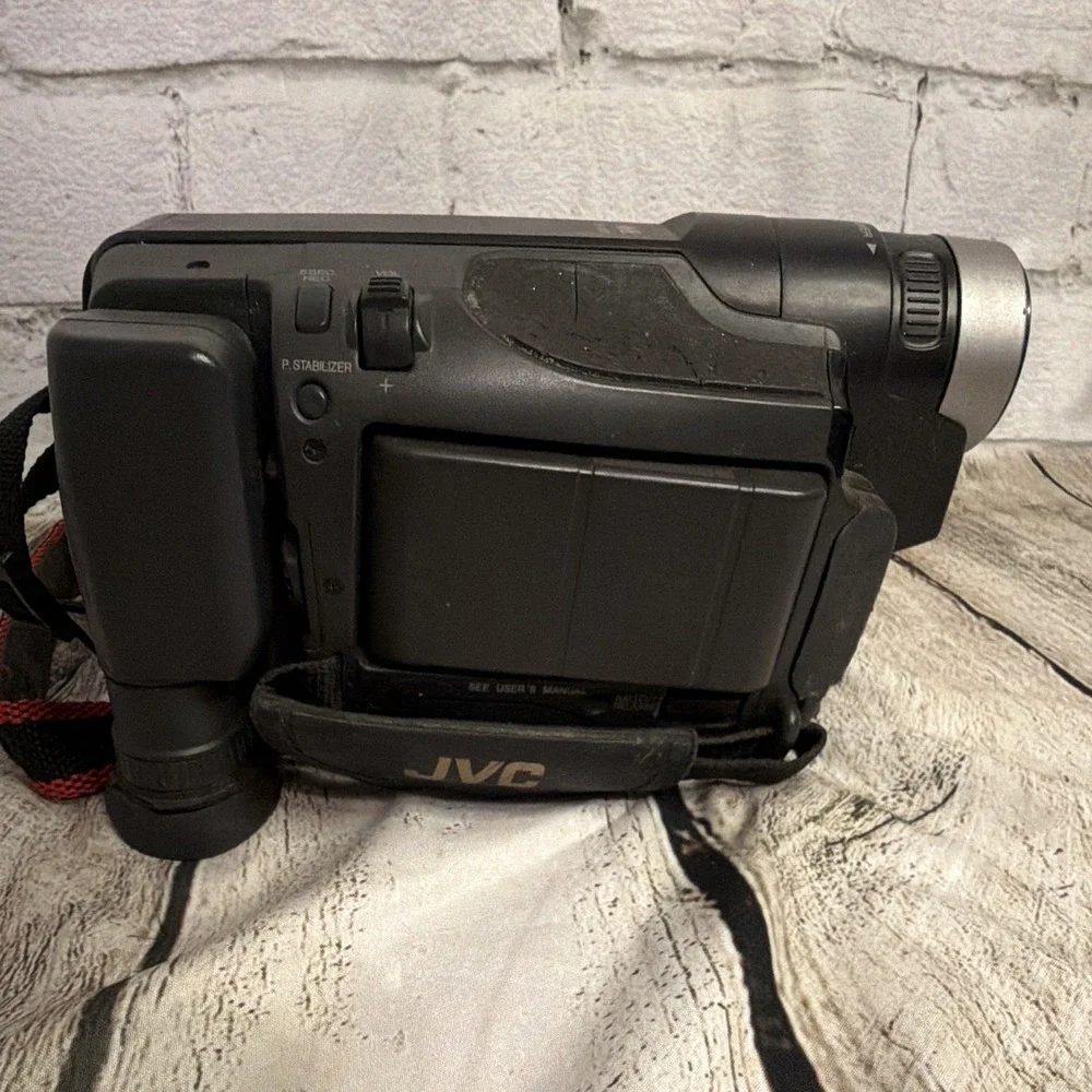 JVC GR-AXM210U Camcorder VHS-C Video Transfer